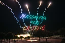 Espectáculo piromusical con drones 